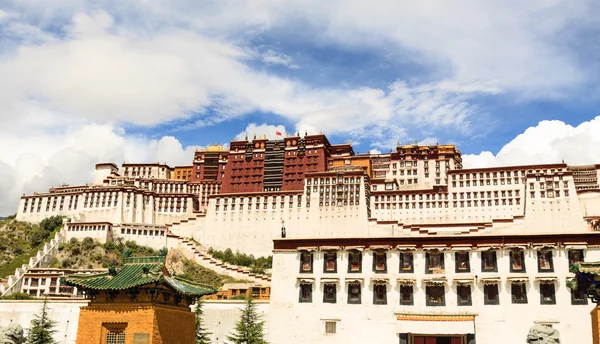 Palacio de Potala en Lhasa, Tíbet —  Fotos de Stock