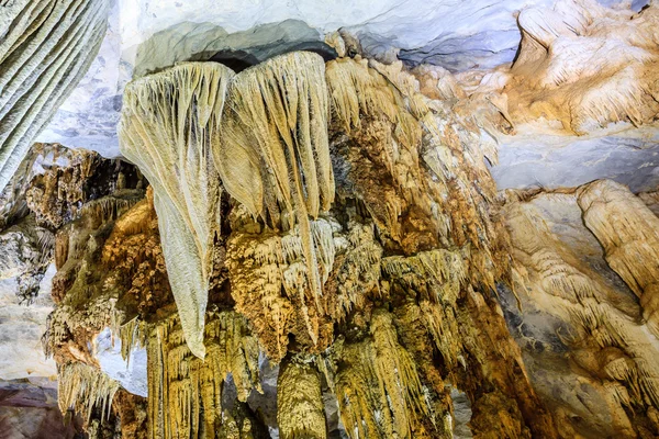 Caverna em Hanói, Vietnã — Fotografia de Stock