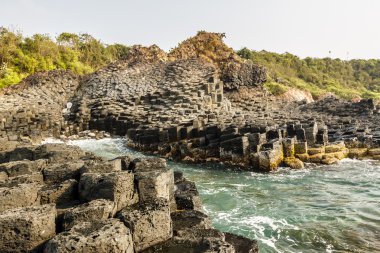 Balıkçılar denizde gemilerde Ganh Da Dia yakın:.