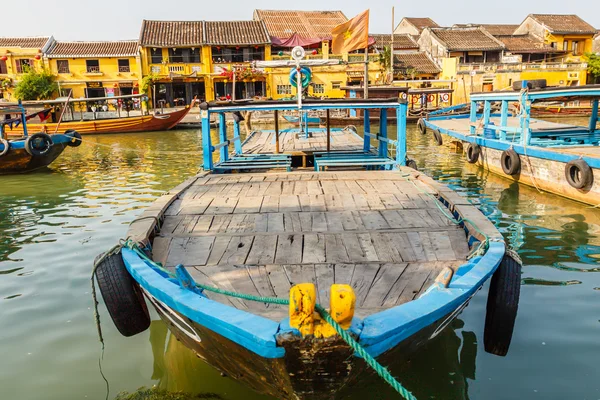 Pesca y barcos turísticos en el valle del río Mekong en Vietnam —  Fotos de Stock