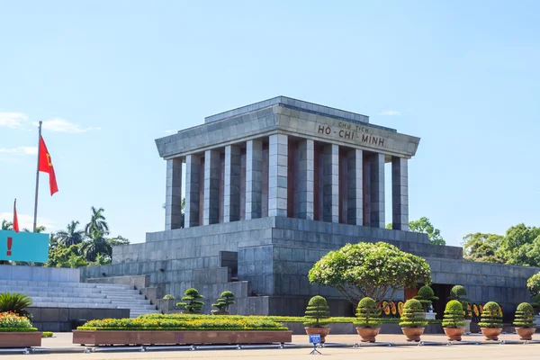 Ho Chi Minh Mausoleum in Hanoi, Vietnam — Stock Photo, Image