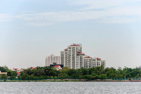 Vista aérea de un rincón de West Lake (Ho Tay) en Hanoi —  Fotos de Stock