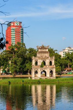 Hoan Kiem Gölü, Hanoi eski kesiminde küçük gölde