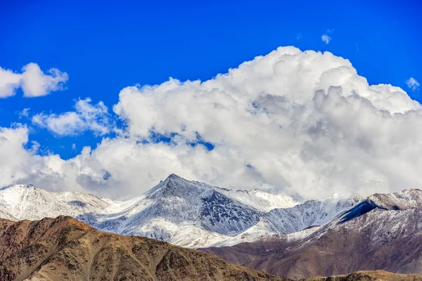 在拉达克的雪山 — 图库照片