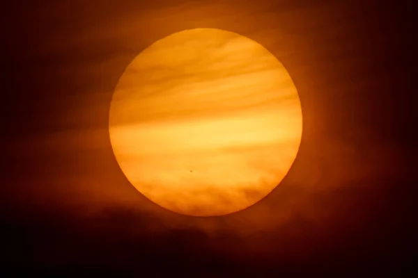 Sol Sol Puseram Atrás Das Nuvens — Fotografia de Stock