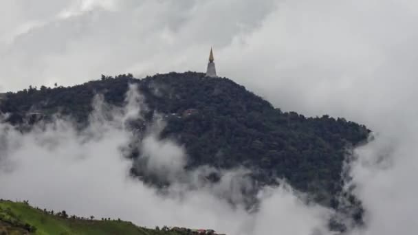 Timelapse Mist Och Altostratus Moln Över Toppen Vid Phutubberk Thailand — Stockvideo