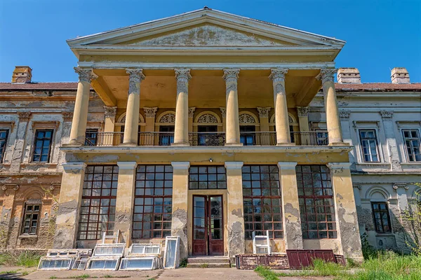 Novo Milosevo Serbie Mai 2021 Château Karaconji Novi Milosevo Été — Photo