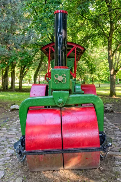 Régi Gőzhenger Piros Zöld Színben Antik Gőzgörgő — Stock Fotó