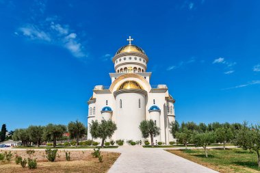 Bar, Karadağ - 4 Temmuz 2021: St Jovan Vladimir 'in Bardaki Tapınağı Katedrali. Tapınak, Karadağ 'ın en büyük katedrali..
