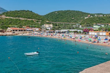 Utjeha, Karadağ - 07 Temmuz 2021: Adriyatik kıyısındaki Utjeha Sahili.
