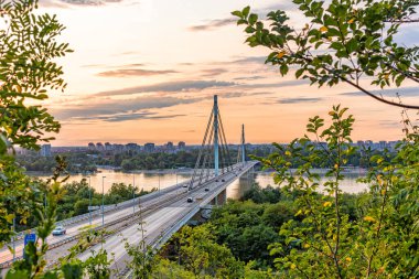 Novi Sad, Sırbistan 24 Ağustos 2021: Novi Sad 'da Özgürlük Köprüsü