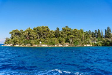 Skorpios veya Scorpios, Yunanistan 'ın Lefkada yakınlarındaki İyon Denizi' nde Aristo Onassis tarafından kurulan özel bir ada.