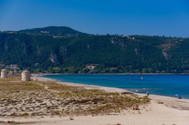 Lefkada, Yunanistan - 21 Ağustos 2025: Agios Ioannis Sahili, Lefkada, İyon Adaları