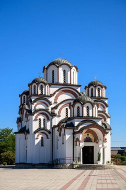 Veternik, Sırbistan - 21 Eylül 2025: Veternik 'teki Saygıdeğer Simeon Kilisesi (Sırpça: Hram Prepodobnog Simeona Mirotoivog u Veterniku)