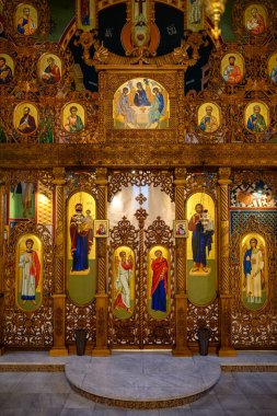 Backi Jarak, Sırbistan - 26 Ekim 2025: Backi Jarak 'ta Kutsal Bakire Meryem' in Varsayımı Kilisesinde İçişleri