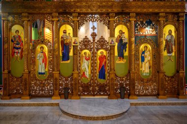 Backi Jarak, Sırbistan - 26 Ekim 2025: Backi Jarak 'ta Kutsal Bakire Meryem' in Varsayımı Kilisesinde İçişleri