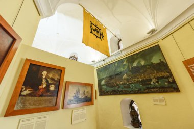 Seville, İspanya - 01 Ağustos 2024: Sevilla 'daki Torre del Oro Altın Kulesi