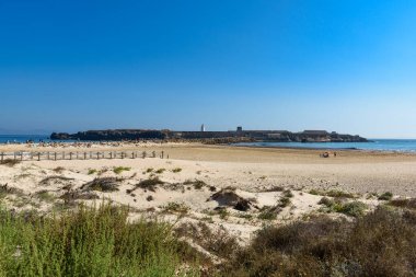 Tarifa, İspanya - 3 Ağustos 2024: Tarifa Sahili İspanya 'nın güneyinde