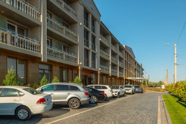 Antik Evpatoria kentindeki modern binalar