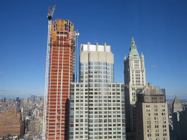 ニューヨーク市のウールワースビル近く新しいホテル — ストック写真