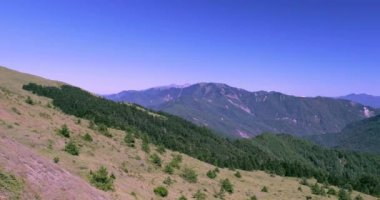 Tayvan Dağları, Daxueshan Dağları, Hehuan Dağları, Wuling Dağları, mavi gökyüzü ve beyaz bulutlar