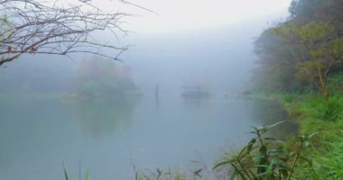 Orman ve dağ gölleri, Mingchi, Yilan County, Tayvan, ünlü bir turistik merkezdir.