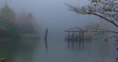 Orman ve dağ gölleri, Mingchi, Yilan County, Tayvan, ünlü bir turistik merkezdir.