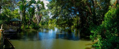 Güneydoğu Asya turizm merkezi, Sandakan, Sabah, Borneo, Malezya, iç nehir