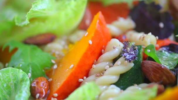 Vegetarisk Hälsosam Mat Grönsakssallad — Stockvideo