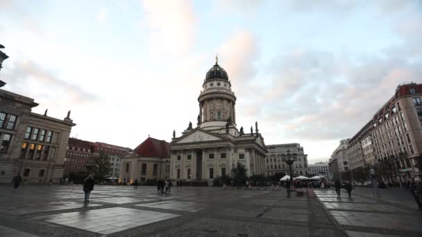 Trois Bâtiments Historiques Gendarmenmarkt Berlin Allemagne Cathédrale Française Cathédrale Allemande — Video