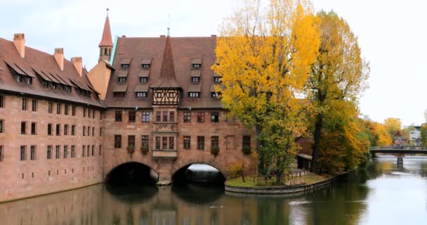 Heilige Geest Ziekenhuis Herfst Neurenberg Duitsland — Stockvideo