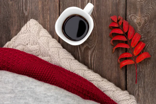 Autumn Background Postcard Coffee White Mug Wooden Bench Autumn Leaf — Stock Photo, Image