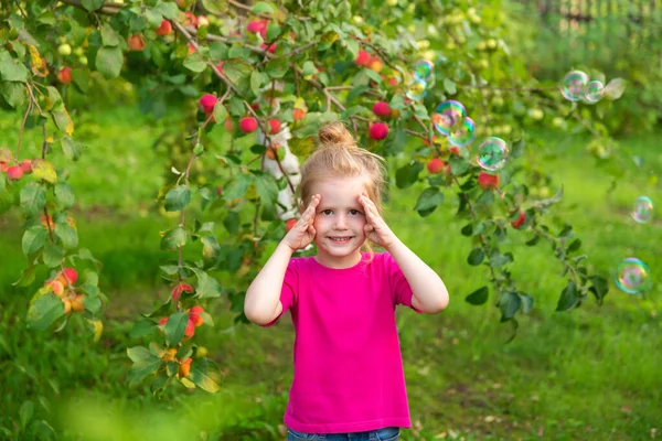 Portrait Children Apple Orchard Little Girl Pink Tshirt Stands Branches — Stock Photo, Image