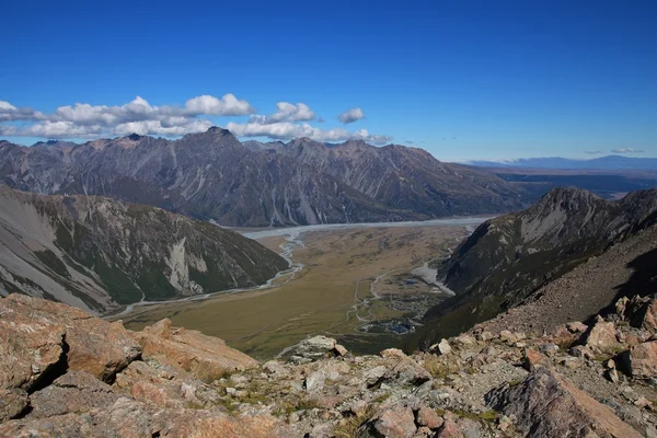 MT Cook Köyü ve Burnett dağlar — Stok fotoğraf