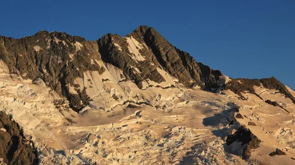 Pico de Mt Sefton e geleira — Fotografia de Stock