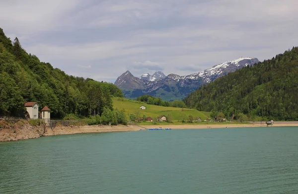 Lente scène bij Lake Kloental — Stockfoto