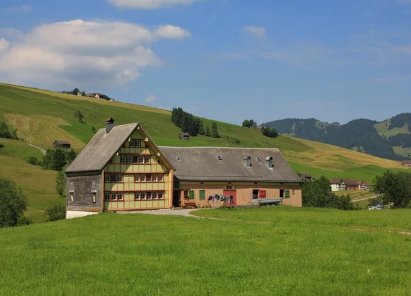 Starý dům s bouda v kantonu Appenzell — Stock fotografie