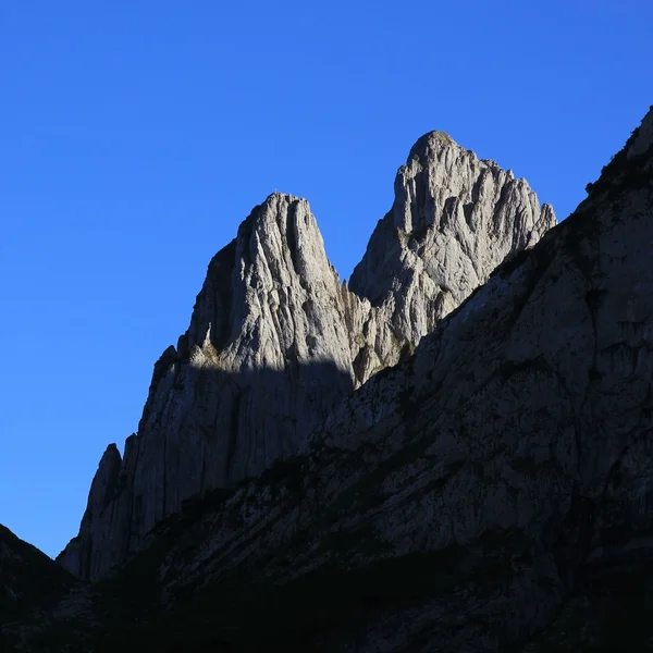 Layered rock, scen i cantonen Appenzell — Stockfoto