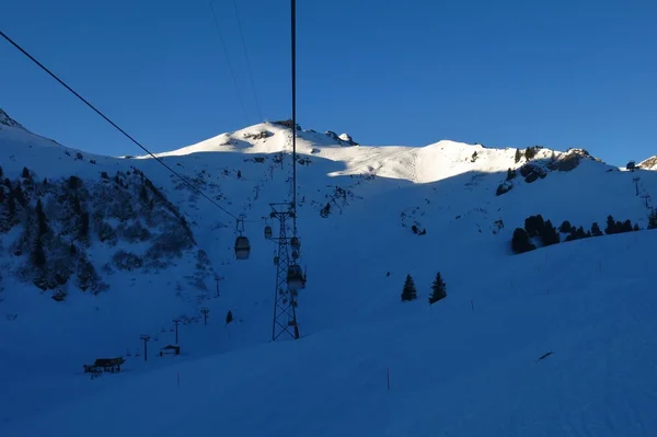 La mattina presto nel comprensorio sciistico di Flumserberg — Foto Stock