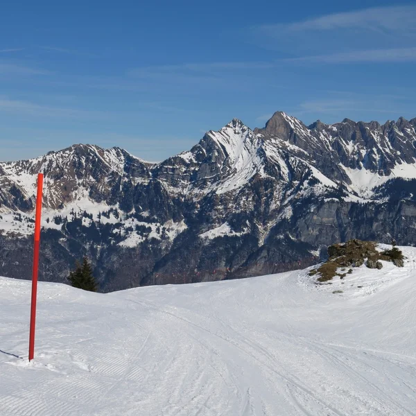 Piste da sci e montagne della catena del Churfirsten — Foto Stock