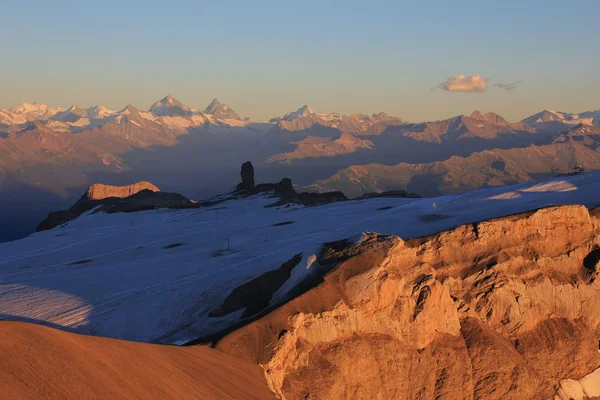 Glacier de Diablerets au coucher du soleil — Photo