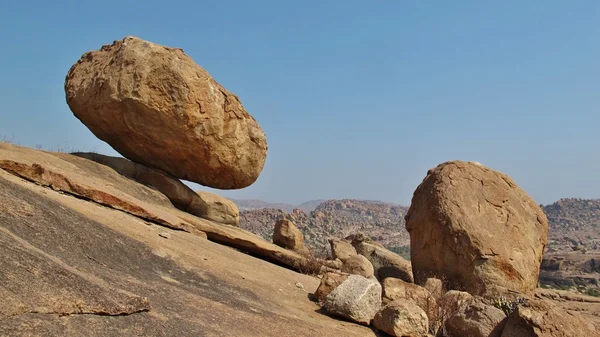 Paysage unique à Hampi, rocher de granit — Photo