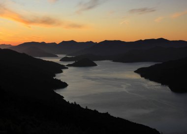 Marlborough Geceçöküşü.