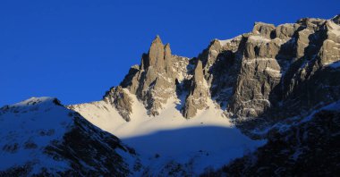 İsviçre Alpleri, Elm 'den kış batımı sahnesi.