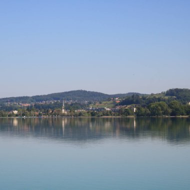 Sakin bir yaz gününde Pfaffikon.