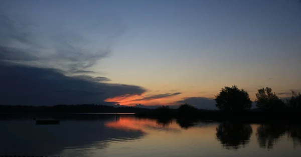 Sonnenuntergang Von Auslikon Wetzikon Strahlend Roter Himmel Und Ufer Des — Stockfoto