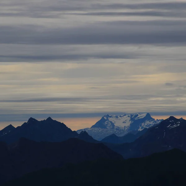 Сірі Хмари Горі Тітліс Інших Горах Швейцарських Альп — стокове фото