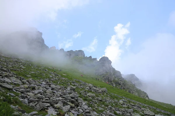 Sviçre Nin Pizol Bölgesinde Sabah Sisi Kalkıyor — Stok fotoğraf