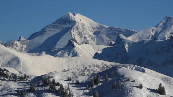 Górskie Pasma Bernese Oberland Zimą — Zdjęcie stockowe