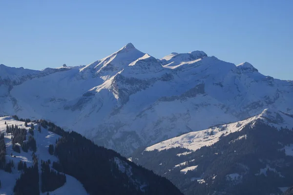 Mount Oldehore Och Diablerets Glacier Vinterlandskap Nära Gstaad Schweiz — Stockfoto